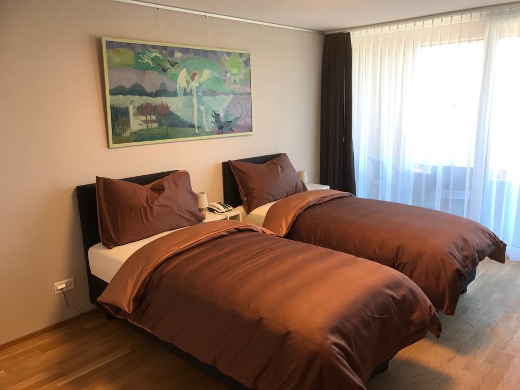 Schueuer Restaurant & Kultur Hotel Steffisburg ภายนอก รูปภาพ